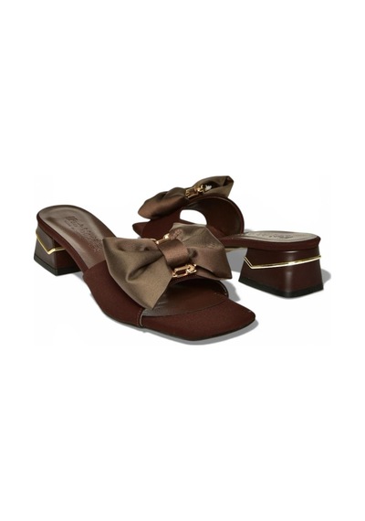 Fox Shoes Y820780504 Kahverengi Kumaş Kalın Topuklu Kurdele Detaylı Kadın Terlik Kahverengi Fox Shoes Y820780504 Kahverengi Kumaş Kalın Topuklu Kurdele Detaylı Kadın Terlik Kahverengi