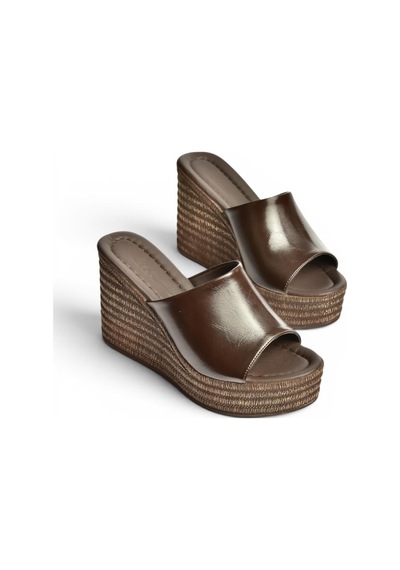 Fox Shoes Y996559960 Kahverengi Rustik Dolgu Tabanlı Kadın Terlik