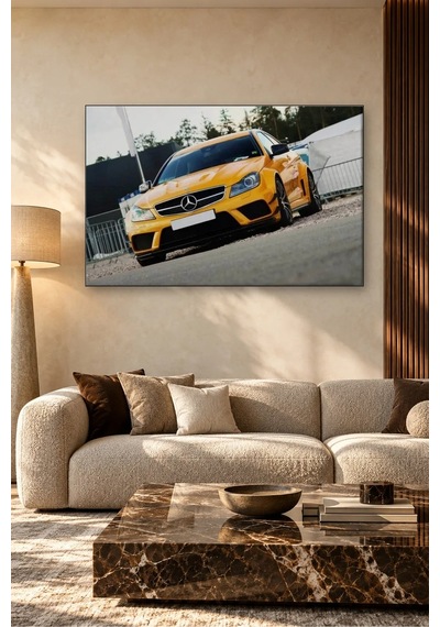 Fida Pist Kenarında Sarı Mercedes C63 Amg Coupe Canvas Tablo Çok Renkli