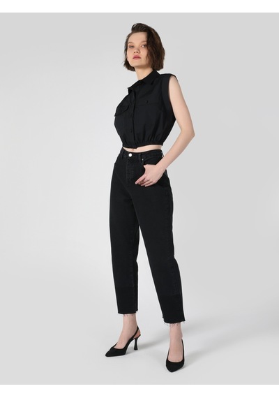 Colin's Regular Fit Cepli Crop Siyah Kadın Kısa Kol Gömlek CL1063852_Q1.V1_BLK