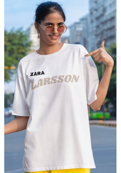 Sevbano Zarıa Larsson Şarkıcı Sırt Baskılı Unisex Oversize Tişört Beyaz