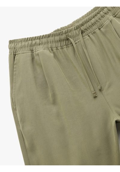 Koton Viskon Cep Detaylı Rayon Beli Bağcıklı Bermuda Chino Şort Haki 5sam40019hw Haki