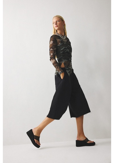 Defacto Loose Fit Beli Bağcıklı Paça Ucu Kesik Bermuda Şort I8794ax26aubk81 Siyah-bk81