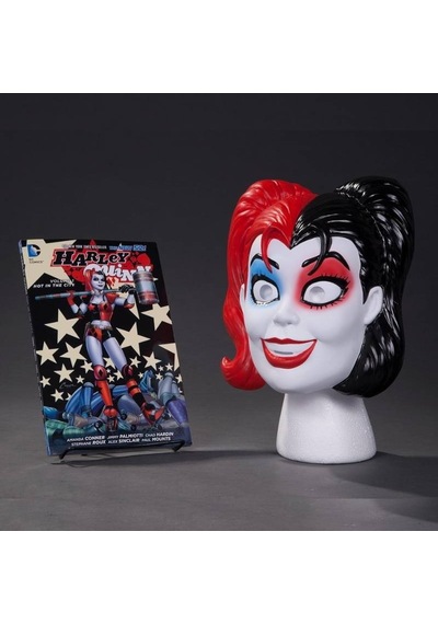 Harley Quinn Book And Mask Set İngilizce Çizgi Roman Ve Maske