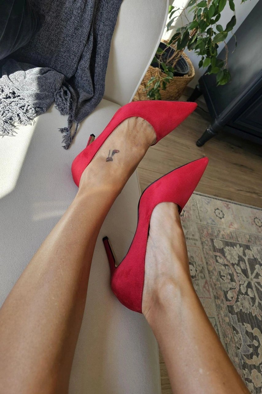 10 1814 Topukla Kadın İnce Topuklu Stiletto Ayakkabı Kırmızı Süet