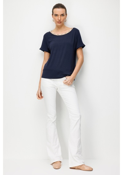 Desen Triko Kadın Sıfır Yaka Yakası Hasır Aksesuarlı Penye T-shirt 26819 Lacivert Lacivert Desen Triko Kadın Sıfır Yaka Yakası Hasır Aksesuarlı Penye T-shirt 26819 Lacivert Lacivert