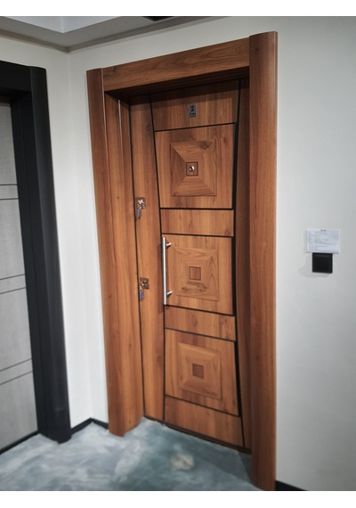 Çelik Kapı Modelleri Ahşap Kaplama Kabartmalı Daire Kapısı Sol 1