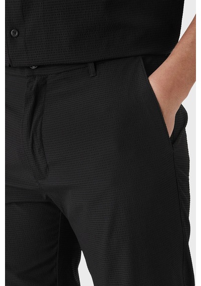 Calvin Klein Regular Fit Normal Bel Düz Paça Pantolon Lv04lf609gub1 Erkek Pantolon Lv04lf609g Ub1 Siyah Calvin Klein Regular Fit Normal Bel Düz Paça Pantolon Lv04lf609gub1 Erkek Pantolon Lv04lf609g Ub1 Siyah