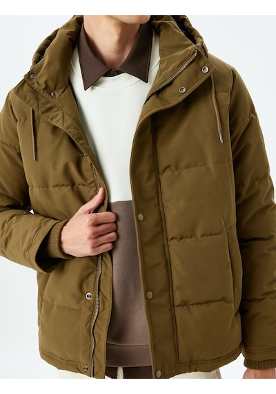 Koton Etiket Detaylı Slim Fit Kapşonlu Şişme Mont Haki 5wam20040hw Haki