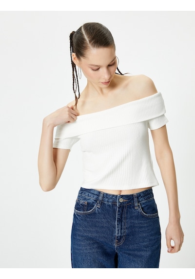 Koton Madonna Yaka Tişört Crop Ribanalı Kısa Kollu Slim Fit Ekru 4sal10803ık Ekru