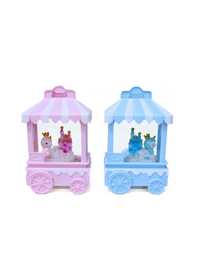 Kar Küresi Unicorn Window