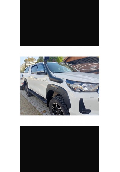 Türkmen Toyota Hılux 2020 Revo Düz Füme Siyah 6 Parça Dodik