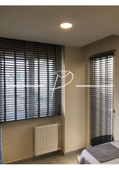 Trowood Jaluzi Perde 50 Mm Damarlı Ahşap Görünümlü Çok Renkli