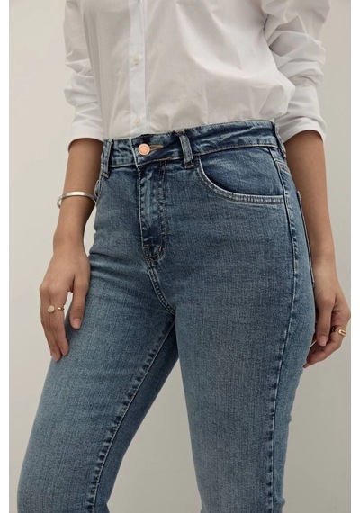 Dark Blue Premium Yüksek Bel Bronz Düğmeli İspanyol Paça Jeans Mavi