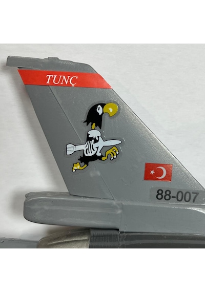 F-16c Maket Montajlı 151 Fılo Tunc 1