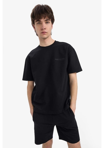DeFacto Slim Fit Dar Kesim Dar Paça Basic Düz Şort B8674AX24SMBK81