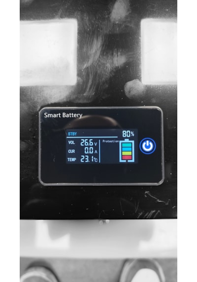 Unisun Energy 25.6v 200ah Lifepo4 Batarya + Ekran + Bluetooth 24v Sistem