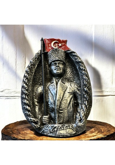 Dekoratif Polyester Bayraklı Atatürk Heykeli 21 Cm Gümüş Eskitme