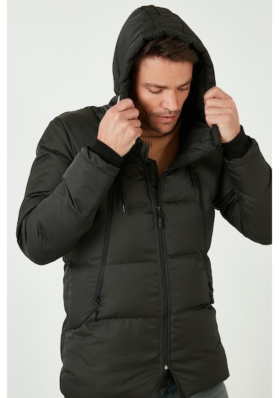 Buratti Kapüşonlu Suya Ve Rüzgara Dayanıklı Soğuk Geçirmez Slim Fit Erkek Mont 5717101 Haki Buratti Kapüşonlu Suya Ve Rüzgara Dayanıklı Soğuk Geçirmez Slim Fit Erkek Mont 5717101 Haki