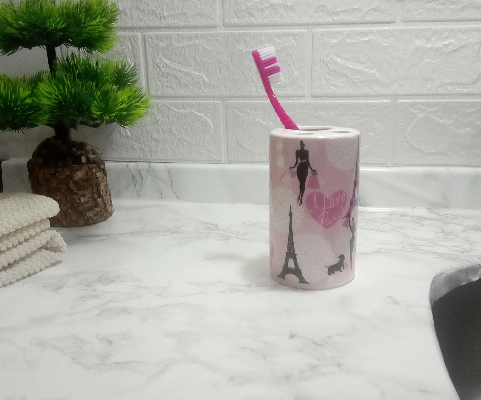 2 Adet Seramik Diş Fırçalık Kızlı Paris Desenli 7x7x11cm Banyo Seti Çok Renkli
