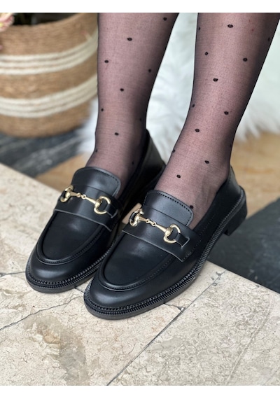 Günlük Kadın Siyah Loafer Klasik Desenli Taban Tokalı Oval Burunlu Makosen Ayakkabı 120 Siyah - Cilt Günlük Kadın Siyah Loafer Klasik Desenli Taban Tokalı Oval Burunlu Makosen Ayakkabı 120 Siyah - Cilt