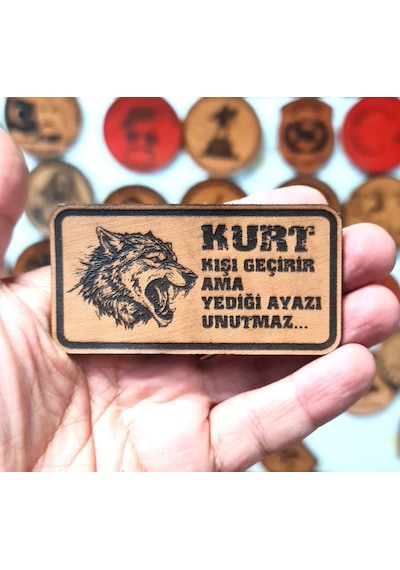 Kurt Kışı  Ama Yediği Ayazı Unutmaz -dikdörtgen Deri Peç - Arma - 2 Wolf Leather Patch Çok Renkli