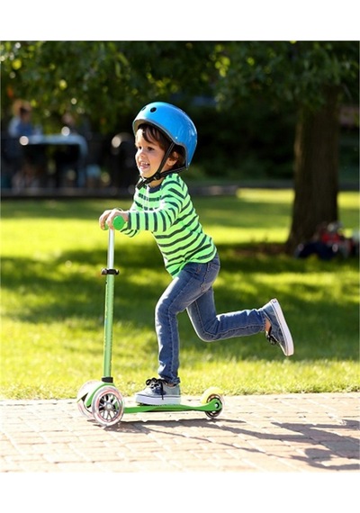 Micro Mini Deluxe MMD002 Scooter