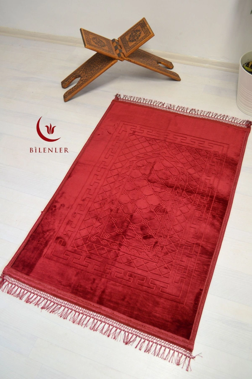 Peluş Seccade - 80x120 Cm - Ekstra Konforlu - Yumuşak Ve Geniş Ölçülü Kırmızı