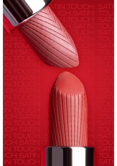 Uzun Süre Kalıcı Nemlendirici Pürüzsüz Etkili Yarı Mat Ruj Satin Touch Lipstick 806 Candy Pink Çok Renkli Uzun Süre Kalıcı Nemlendirici Pürüzsüz Etkili Yarı Mat Ruj Satin Touch Lipstick 806 Candy Pink Çok Renkli
