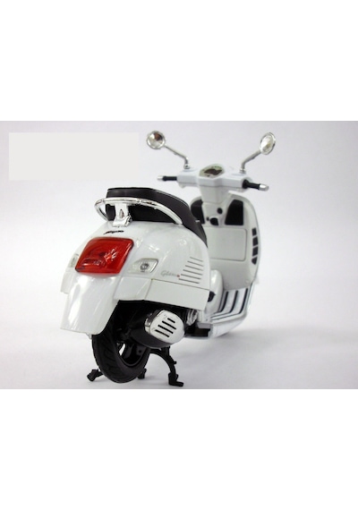Newray Vespa 1:12 Model Motosiklet