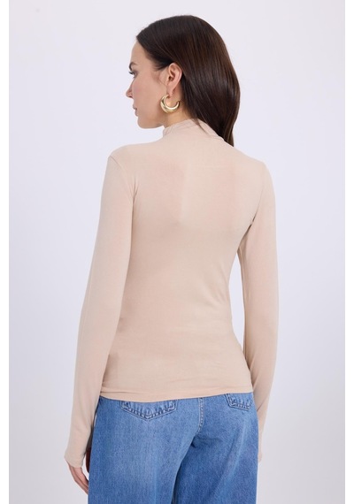 Tudors Kadın Regular Fit Klasik Kesim Viskon Kumaş Balıkçı Yaka Bej Bluz -34621