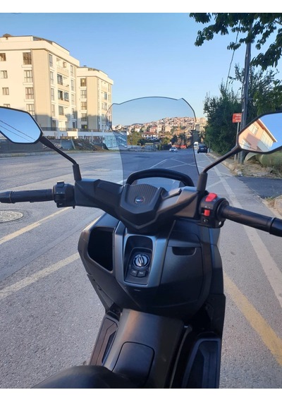 Motocam Rks Grace 202 Ön Cam 2022-2026 Model 75cm Füme Renkli 4mm Uzun