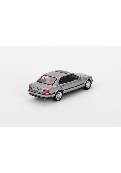 1:64 Ölçek 2024 Bmw 750ıl Aspen Diecast Metal Minyatür Model Araba 5cm