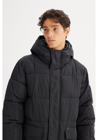 Lee Regular Fit Normal Kesim Kapüşonlu Kapitone Desenli Cepli Mont Siyah