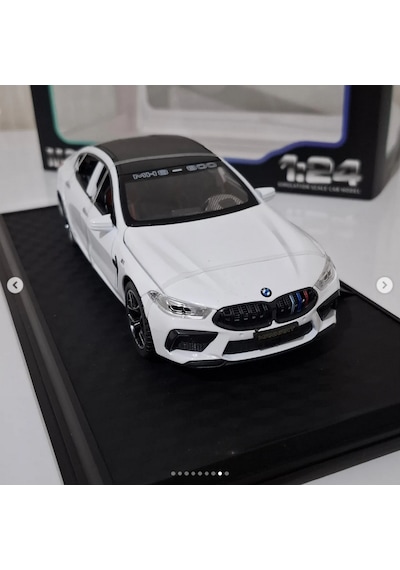 Hobbiez World 1:24 BMW Yeni Kasa Diecast Model Araba