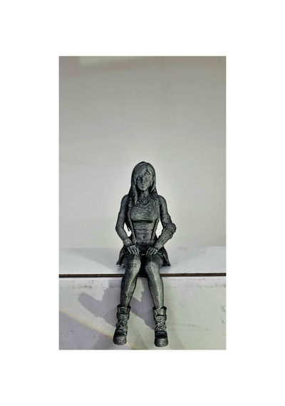 Oturan Final Fantasy Tifa Figür 10 Cm