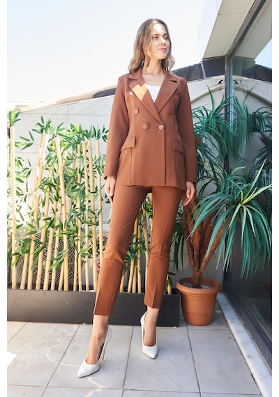 Kadın Düğme Detaylı Uzun Kol Şık Ofis Süs Cep Kapaklı Kumaş Blazer Ceket-koyu Taba K.taba Kadın Düğme Detaylı Uzun Kol Şık Ofis Süs Cep Kapaklı Kumaş Blazer Ceket-koyu Taba K.taba