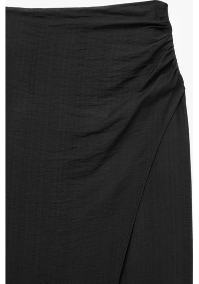 Koton Slim Fit Viskon Kruvaze Yırtmaç Detaylı Midi Etek Siyah 7wak70040pw