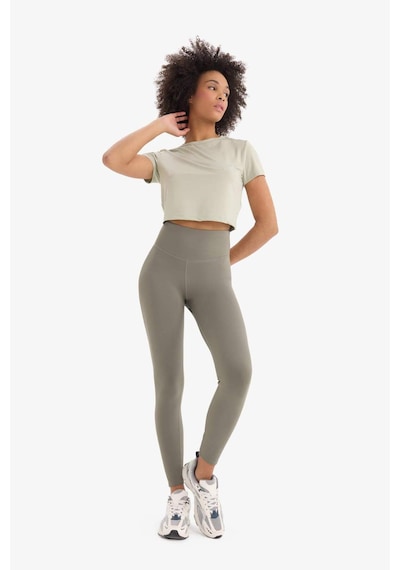 DeFactoFit Crop Bisiklet Yaka Basic Düz Sporcu Kısa Kollu Tişört D7295AX25SPKH513
