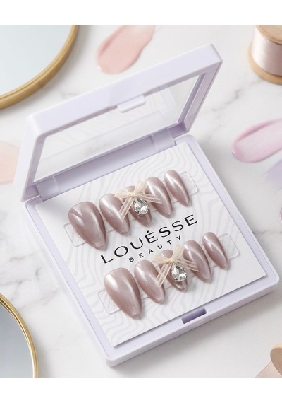 Louésse Blush Crystal Takma Tırnak 10 Lu Pembe Cat Eye Taşlı Kurdele Detaylı Şık Nail Set