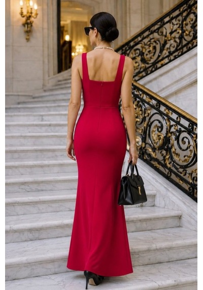 Efnaz Style Kadın Askılı Kare Yakalı Yırtmaçlı Uzun Ithal Krep Elbise Kırmızı