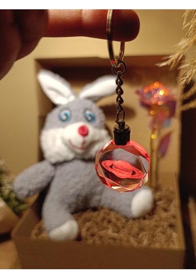 Kutulu Hediye Seti / Peluş Tavşan 30cm - Renk Değiştiren Işıklı Anahtarlık - Sonsuzluk Gülü