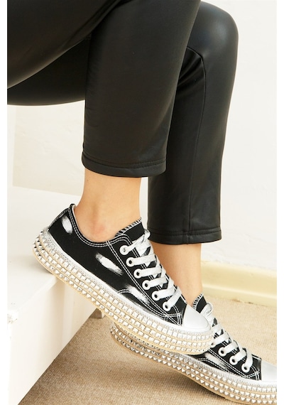 Shoetet Yuliana Kadın Sneakers Pimli Taşlanmış Coton Siyah Siyah