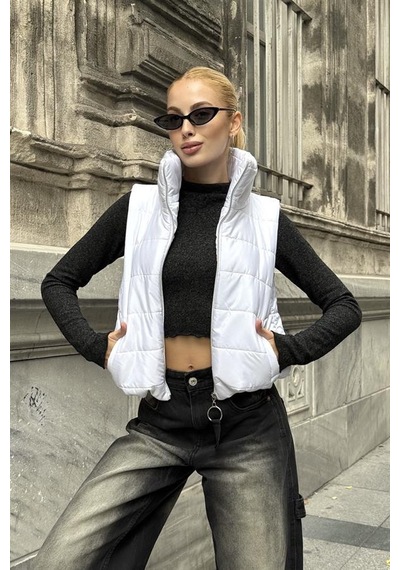 Veraura Lifestyle Beyaz Sırtı Taş İşlemeli Dik Yaka Kısa Şişme Yelek