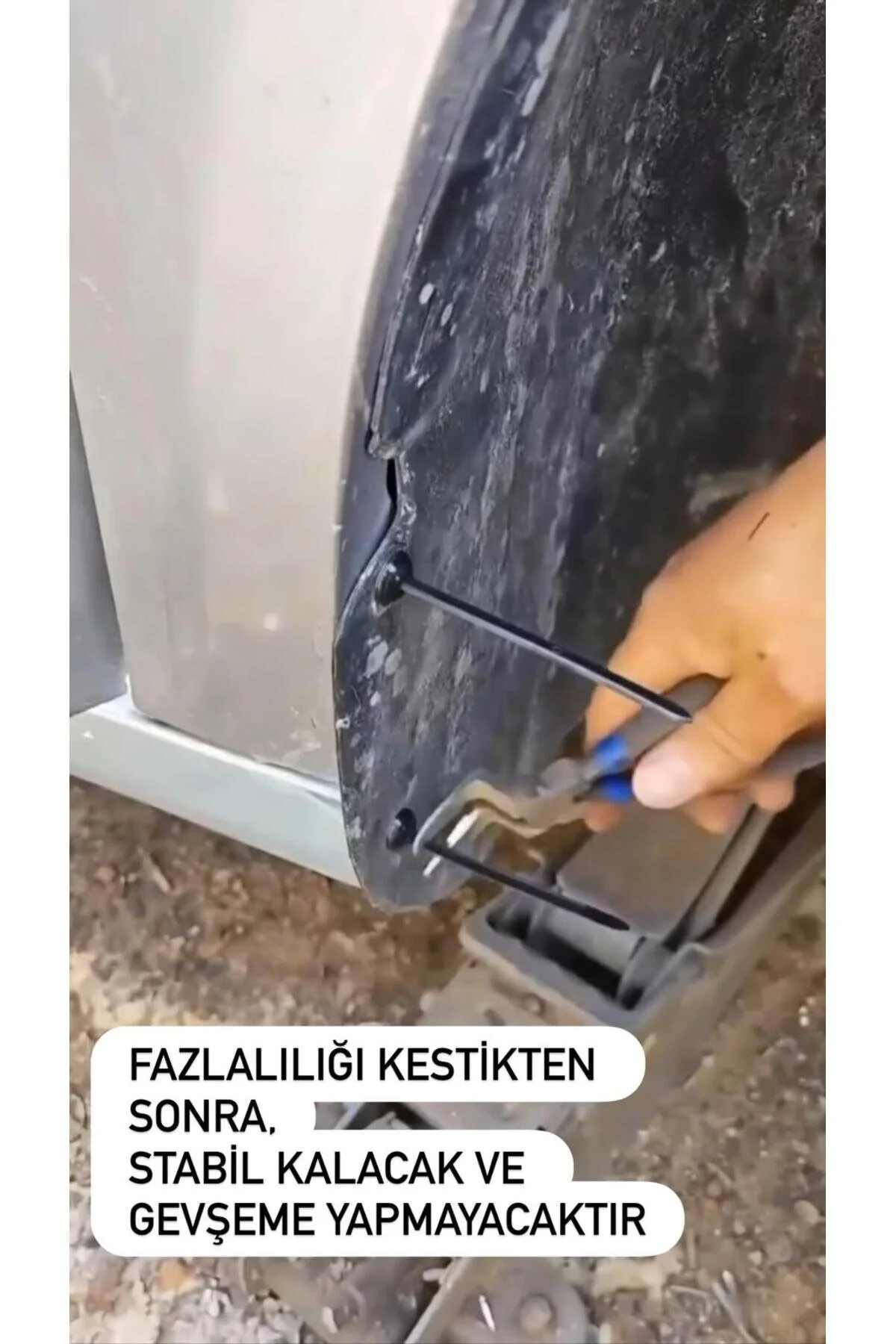 Yeni Nesil Plastik Cırt Kelepçe Klips 100lü Set 50 Büyük + 50 Küçük Otomobil Trim Kamp Tamir Sabitleme Seti Siyah