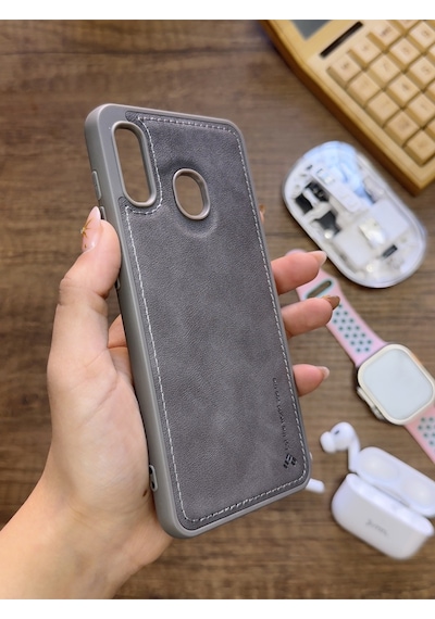 Samsung Galaxy A20 / A30 Uyumlu Premium Deri Dokulu Darbelere Karşı Dayanıklı Nazal Silikon Kılıf Gri