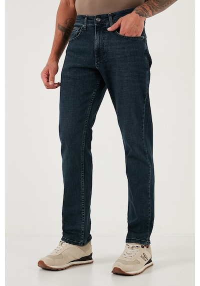 Buratti Streç Pamuklu Comfort Fit Yüksek Bel Boru Paça Jeans Erkek Kot Pantolon 4412C26Texas Mavi Buratti Streç Pamuklu Comfort Fit Yüksek Bel Boru Paça Jeans Erkek Kot Pantolon 4412C26Texas Mavi