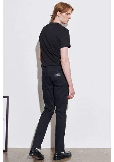 Wrangler Erkek Texas Slim Fit Dar Kesim Normal Bel Esnek Pantolon Siyah Wrangler Erkek Texas Slim Fit Dar Kesim Normal Bel Esnek Pantolon Siyah