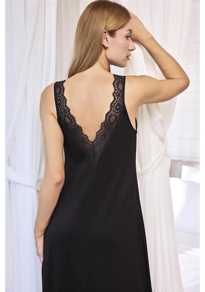 Ang Butik Kadın Göğüs Ve Sırt Dekolteli Dantelli Ve Yırtmaçlı Gecelik Siyah