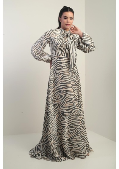 By Saygı Kadın Fular Detaylı Astarlı Zebra Desenli Saten Uzun Elbise-41147 Bej